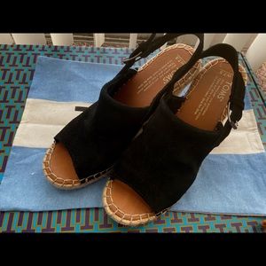 Toms Wedges sz 7.5